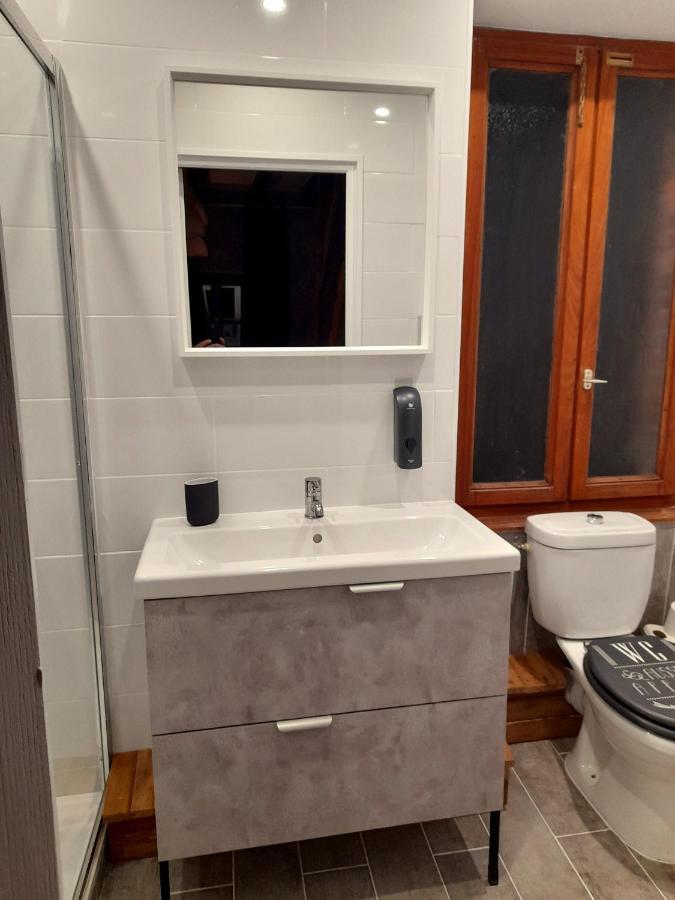 Les Roches Chambre D'Hotes Servant Екстериор снимка
